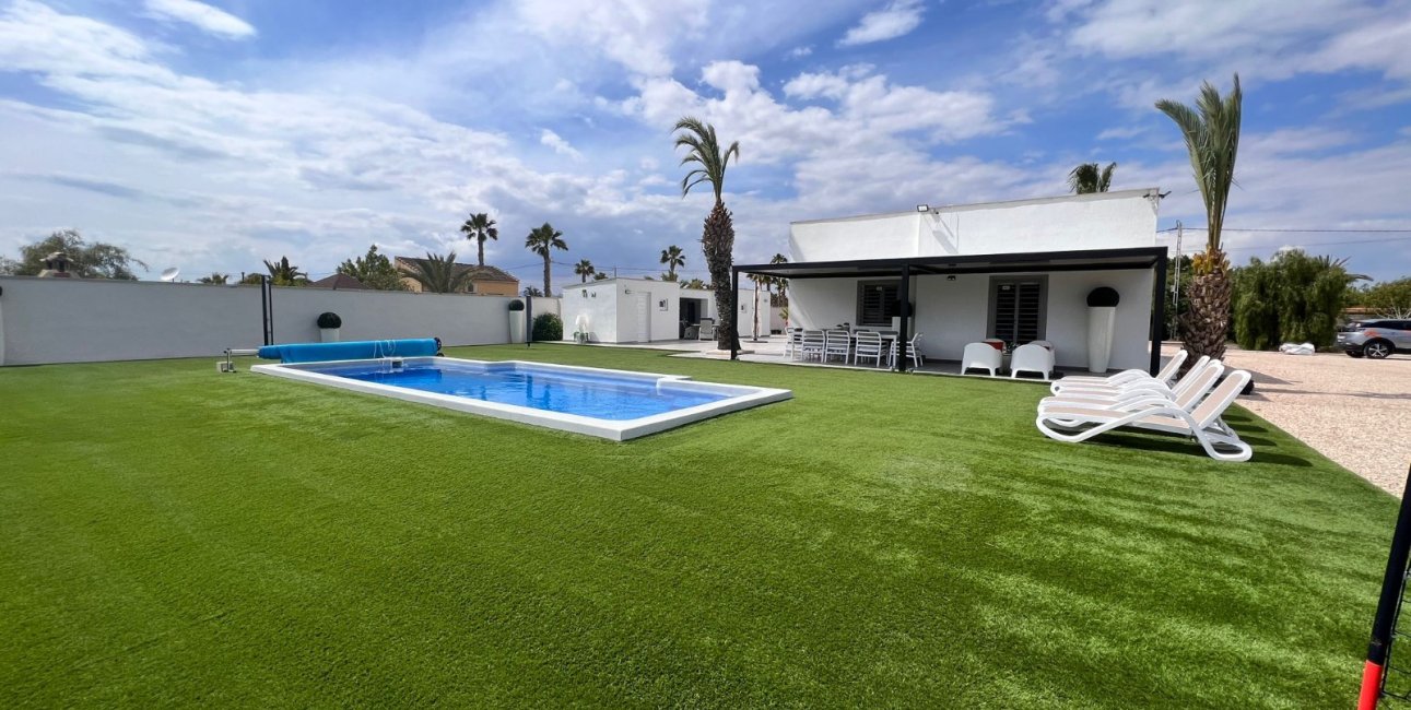 Resale - Country House -
Alicante - La Marina