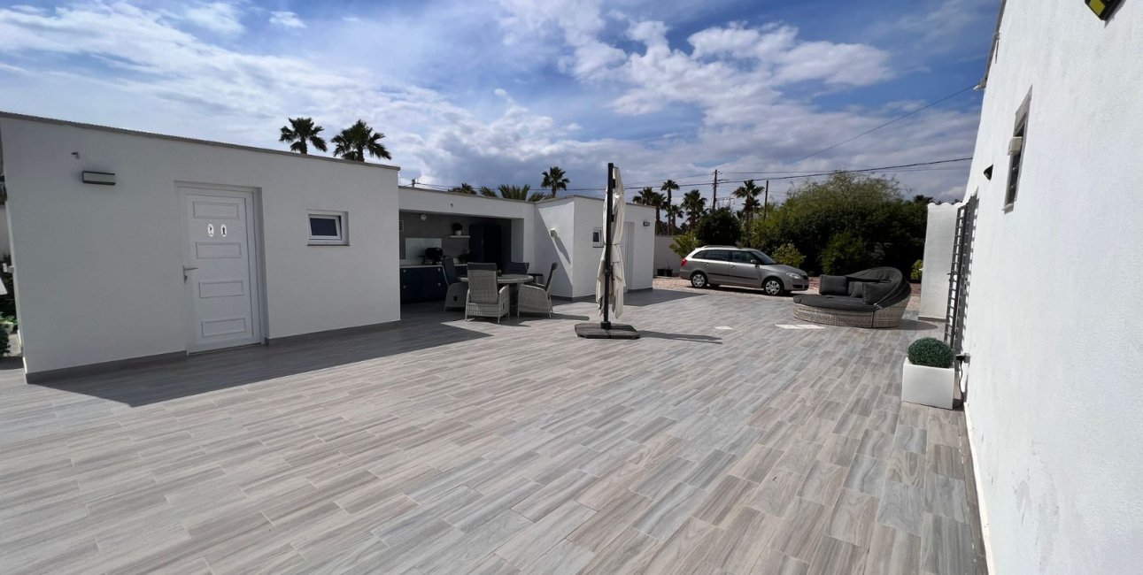 Resale - Country House -
Alicante - La Marina