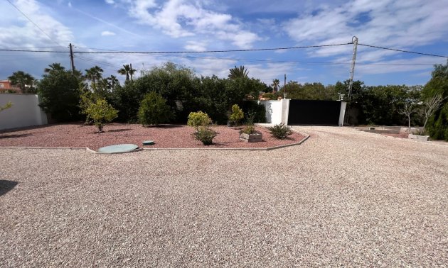 Resale - Country House -
Alicante - La Marina