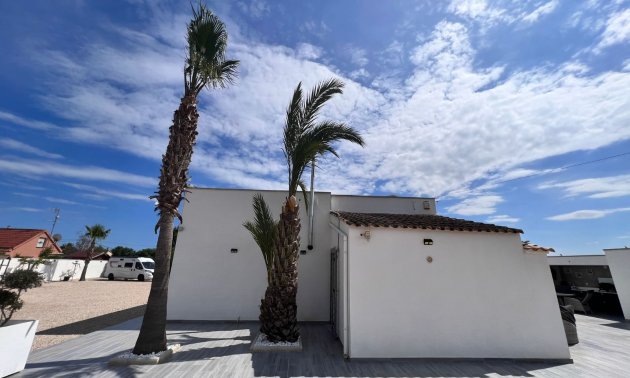 Resale - Country House -
Alicante - La Marina