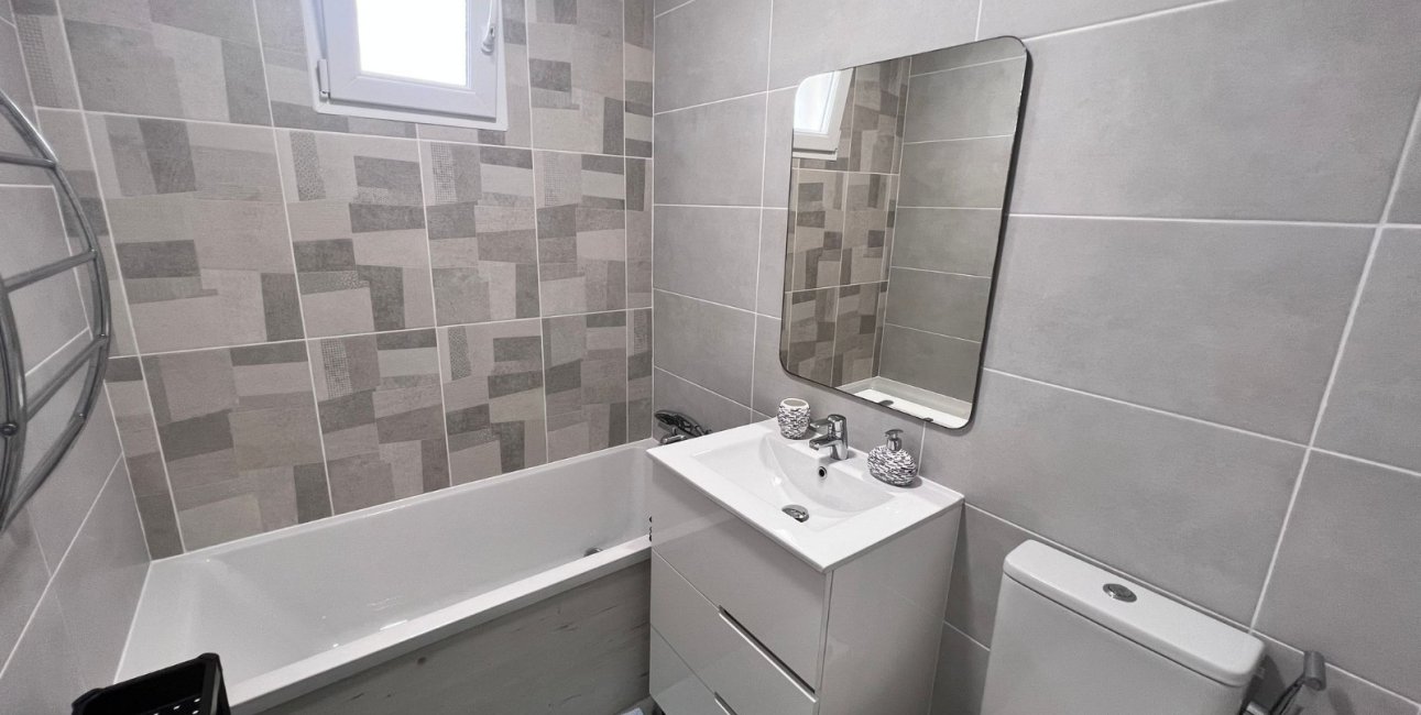 Resale - Country House -
Alicante - La Marina