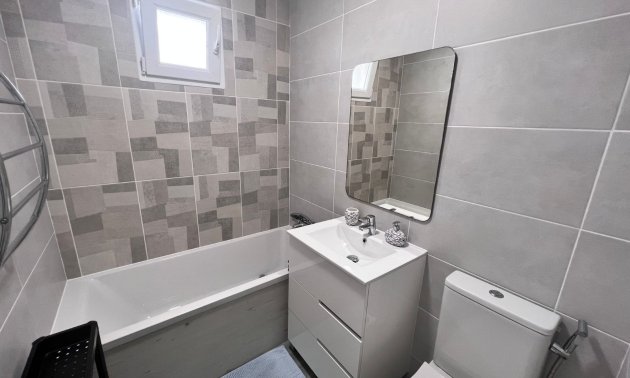 Resale - Country House -
Alicante - La Marina