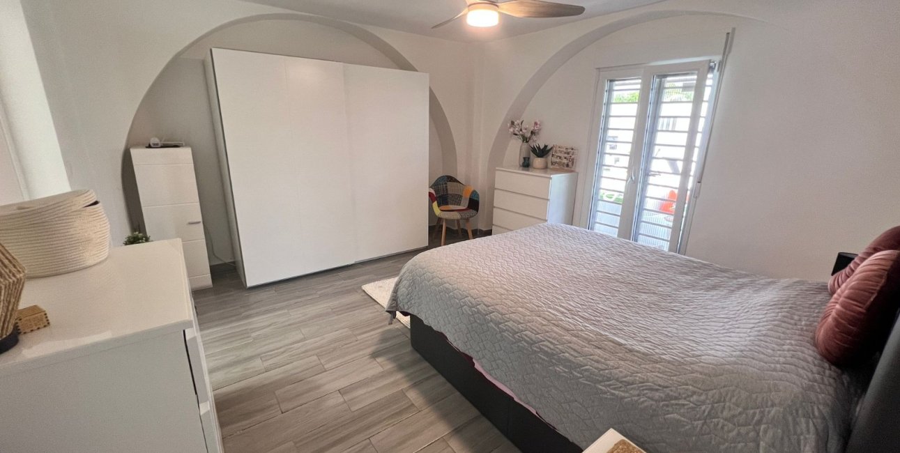 Resale - Country House -
Alicante - La Marina