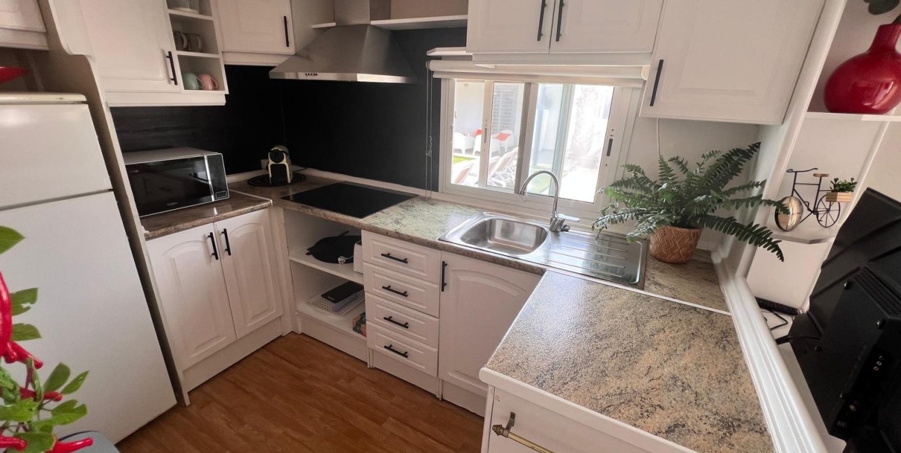 Resale - Country House -
Alicante - La Marina