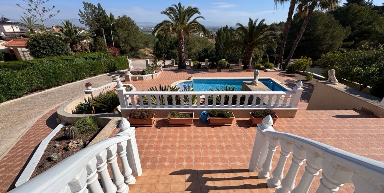 Resale - Villa -
Algorfa - Lomas de La Juliana