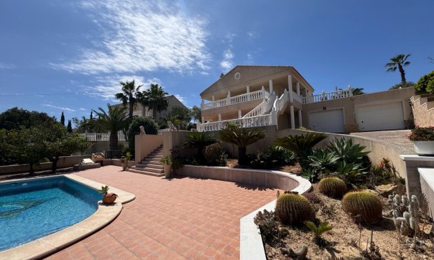 Resale - Villa -
Algorfa - Lomas de La Juliana