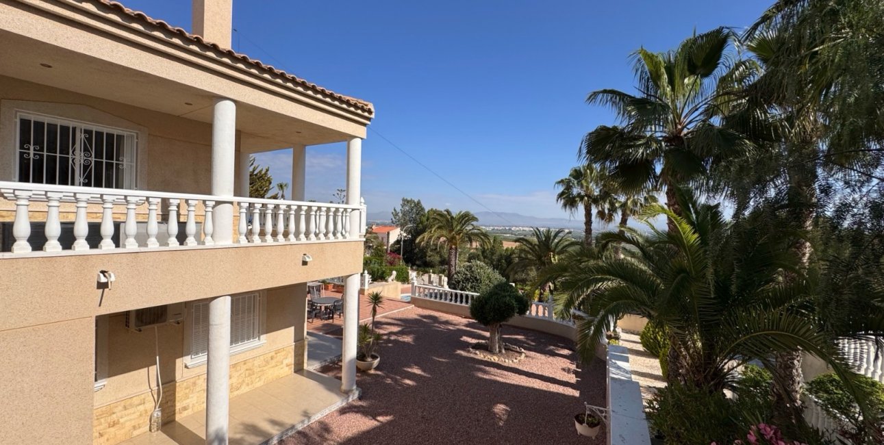 Resale - Villa -
Algorfa - Lomas de La Juliana