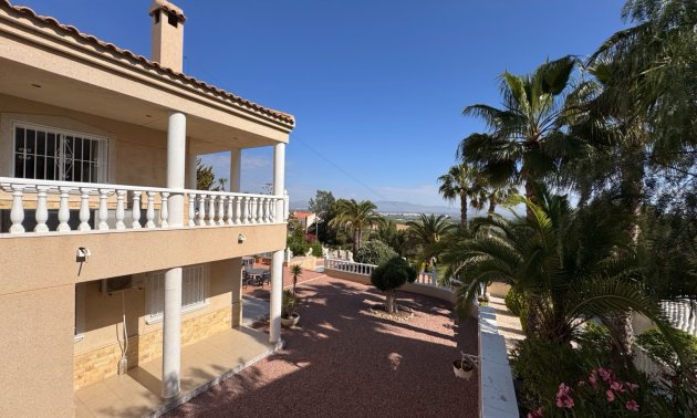 Resale - Villa -
Algorfa - Lomas de La Juliana