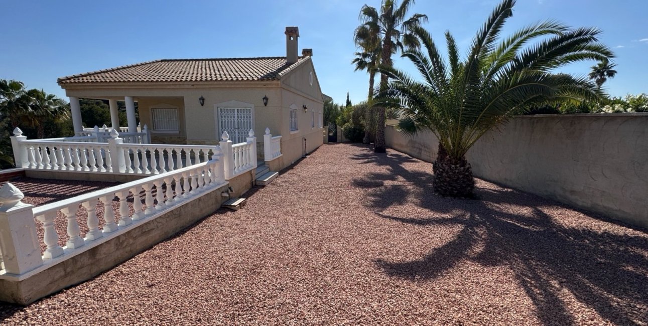 Resale - Villa -
Algorfa - Lomas de La Juliana