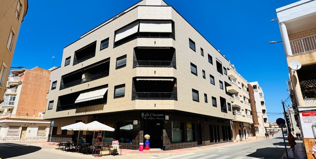 Resale - Apartment / flat -
Torrevieja - La Mata