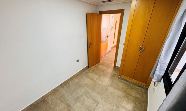 Resale - Apartment / flat -
Torrevieja - La Mata