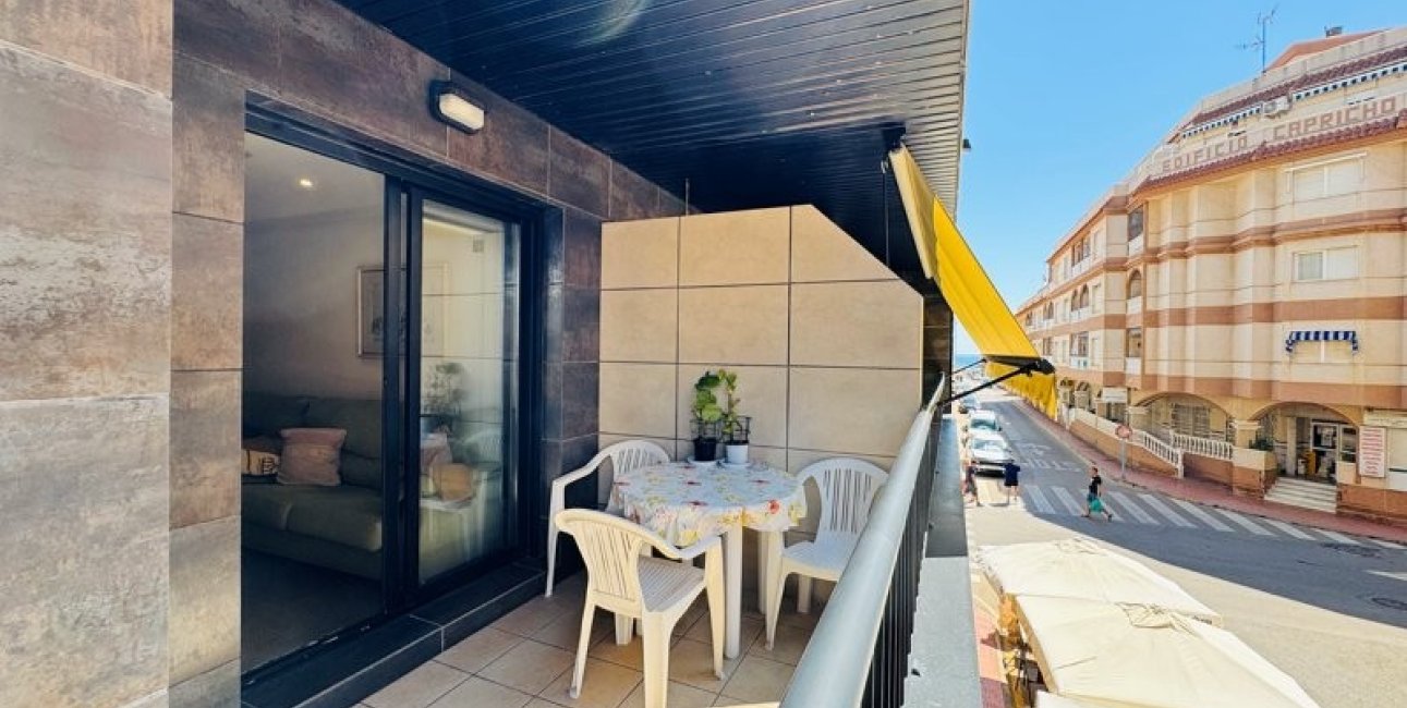 Resale - Apartment / flat -
Torrevieja - La Mata