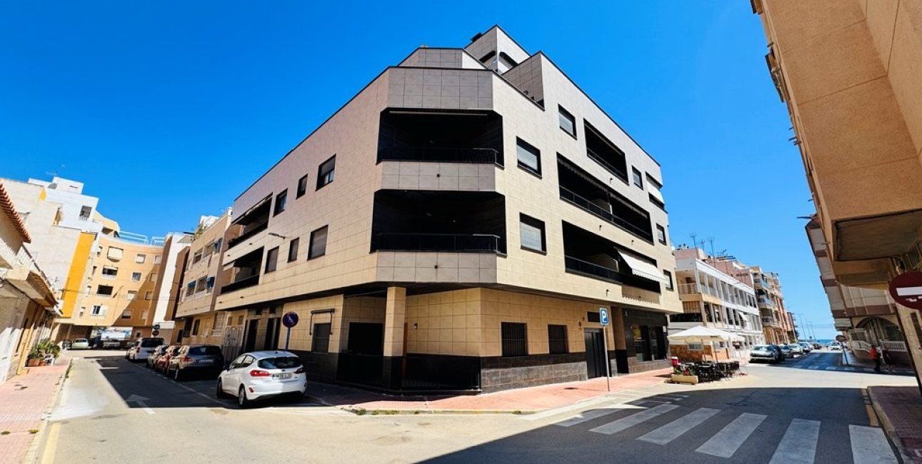 Resale - Apartment / flat -
Torrevieja - La Mata