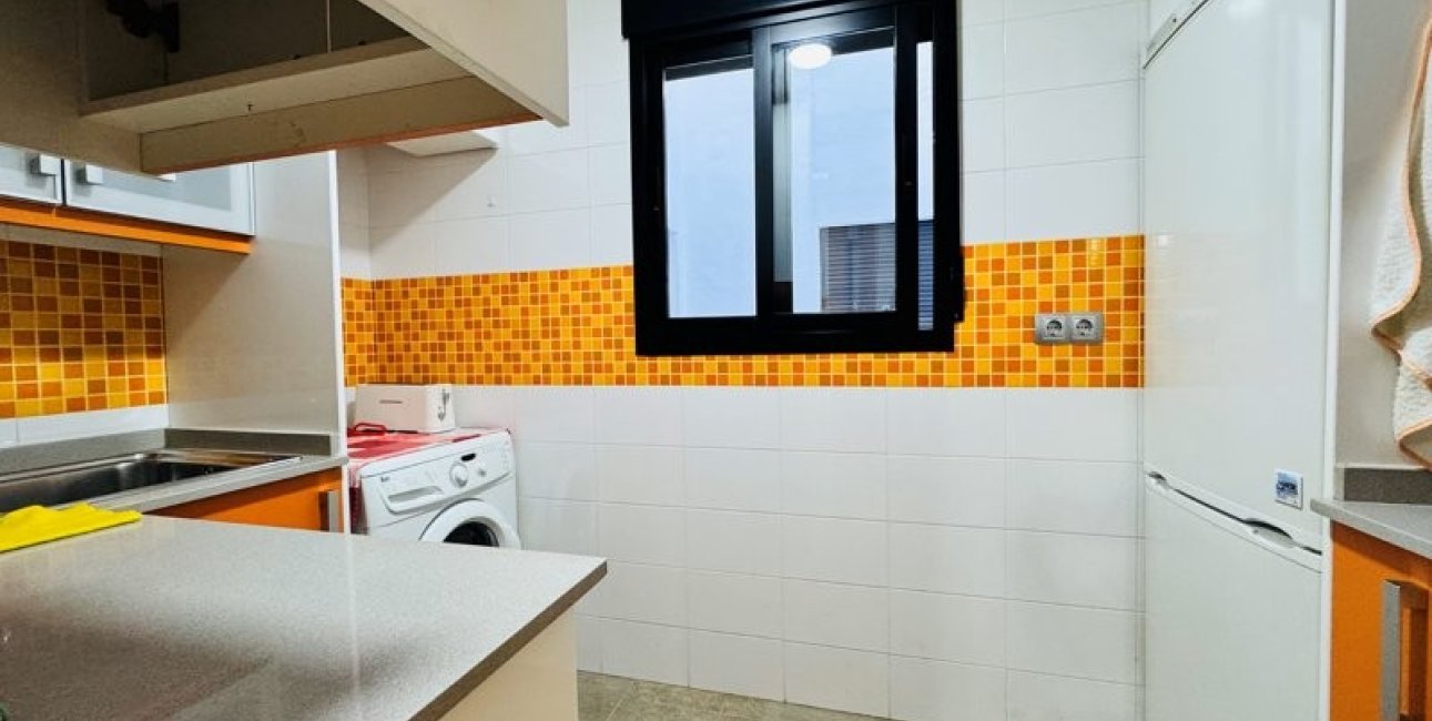 Resale - Apartment / flat -
Torrevieja - La Mata