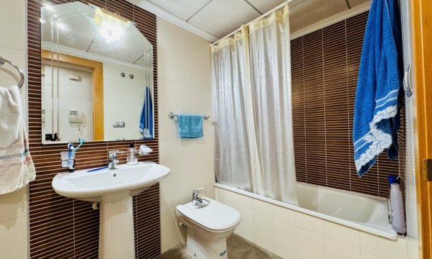 Resale - Apartment / flat -
Torrevieja - La Mata