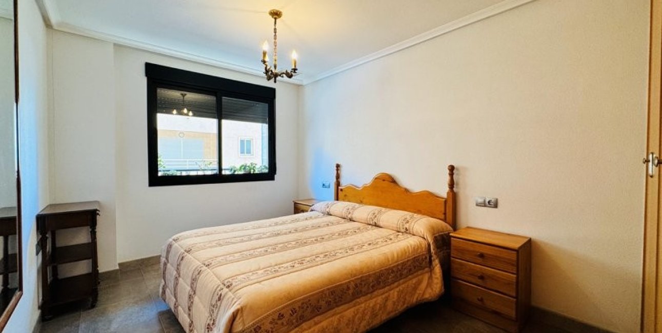 Resale - Apartment / flat -
Torrevieja - La Mata