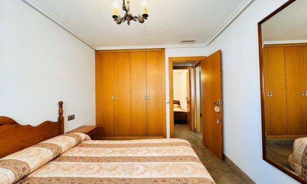 Resale - Apartment / flat -
Torrevieja - La Mata