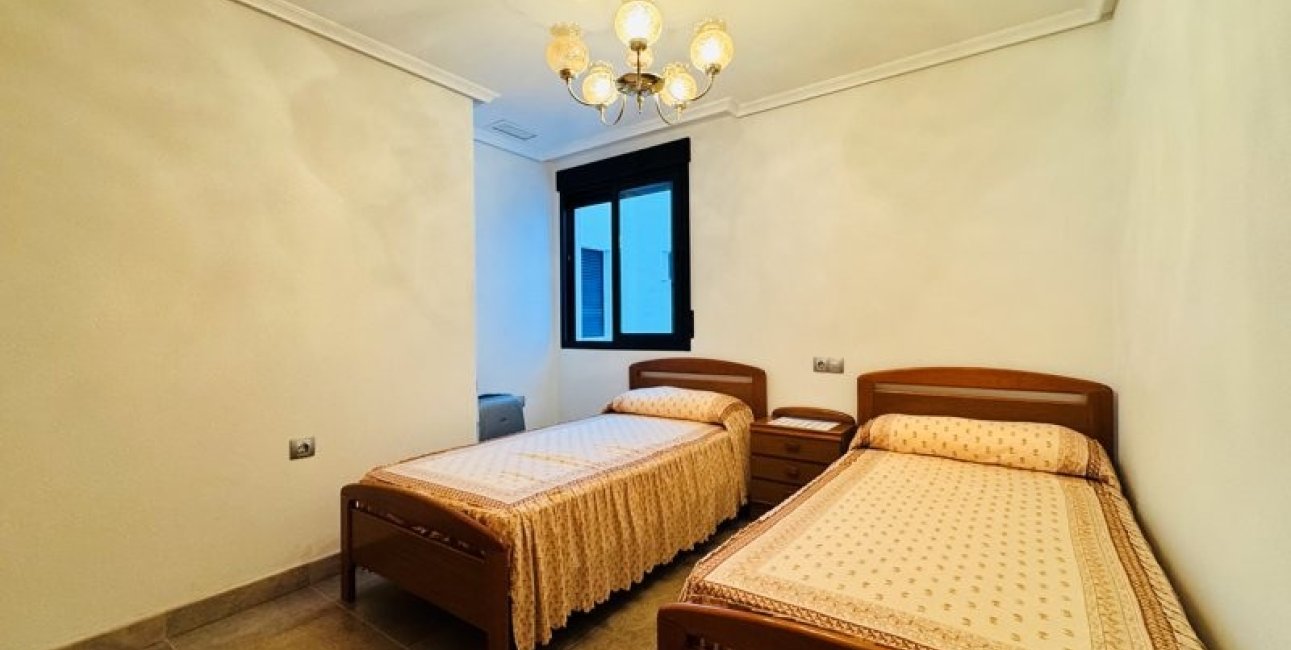 Resale - Apartment / flat -
Torrevieja - La Mata