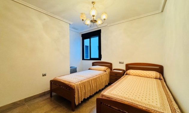 Resale - Apartment / flat -
Torrevieja - La Mata