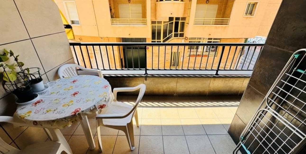 Resale - Apartment / flat -
Torrevieja - La Mata