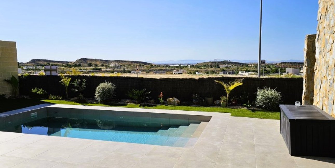 Resale - Villa -
Baños y Mendigo - Murcia