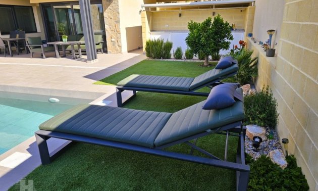 Resale - Villa -
Baños y Mendigo - Murcia