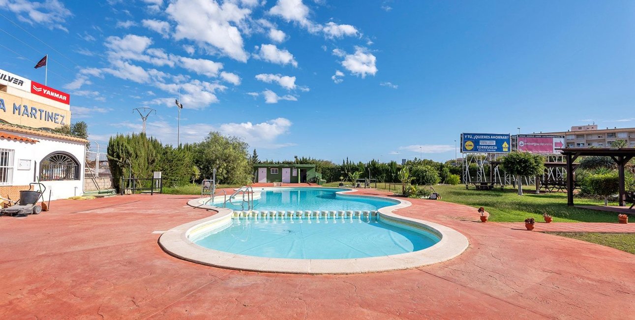 Resale - Bungalow -
Torrevieja - Parque de las Naciones
