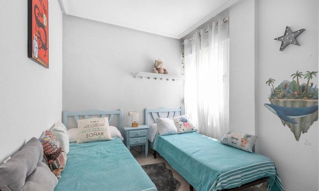 Resale - Bungalow -
Torrevieja - Parque de las Naciones