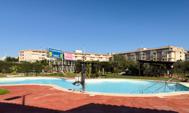 Resale - Bungalow -
Torrevieja - Parque de las Naciones