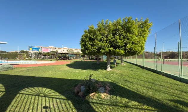 Resale - Bungalow -
Torrevieja - Parque de las Naciones