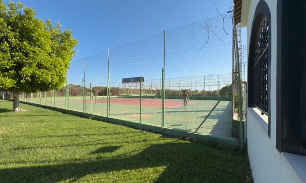 Resale - Bungalow -
Torrevieja - Parque de las Naciones