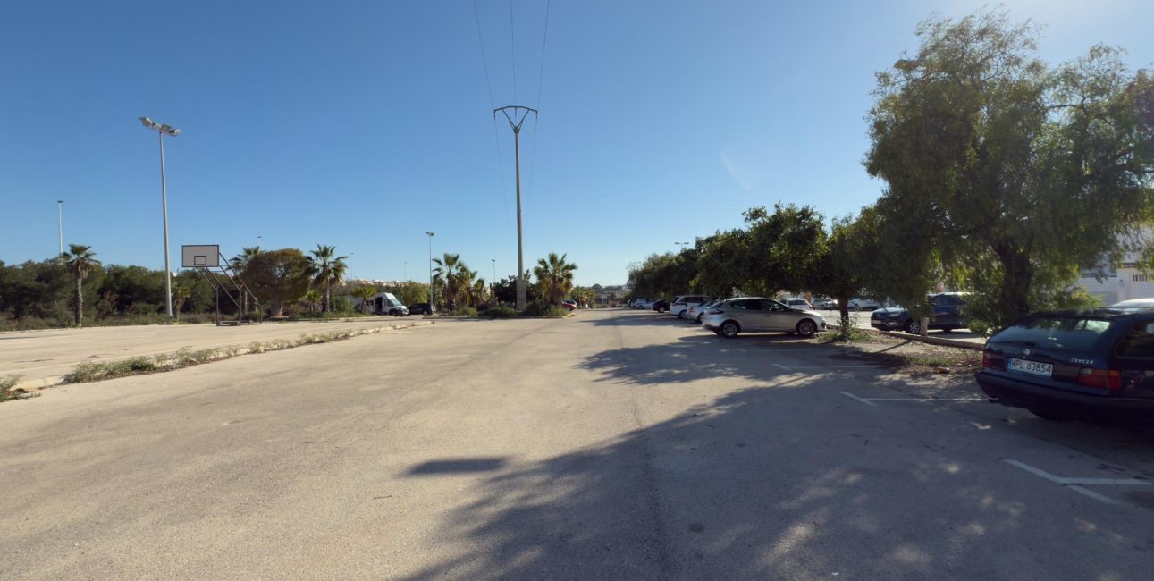 Resale - Bungalow -
Torrevieja - Parque de las Naciones