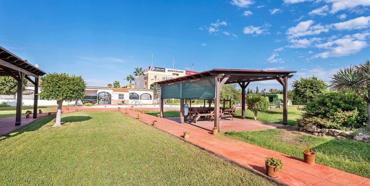 Resale - Bungalow -
Torrevieja - Parque de las Naciones