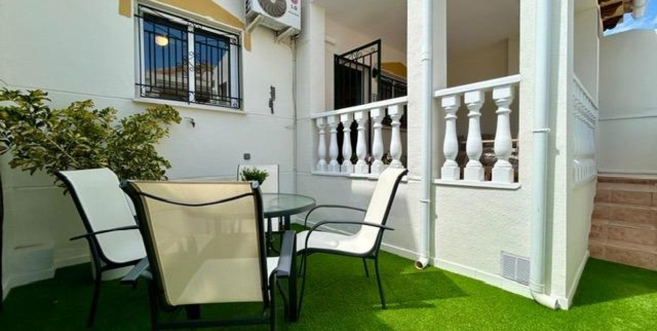 Resale - Townhouse -
Orihuela - Urbanización Perla del Mar