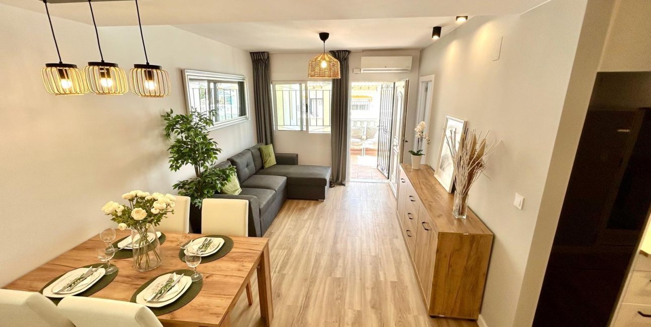 Resale - Townhouse -
Orihuela - Urbanización Perla del Mar