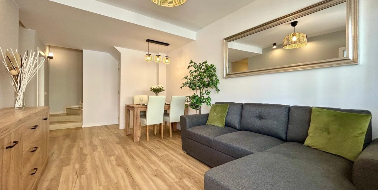 Resale - Townhouse -
Orihuela - Urbanización Perla del Mar