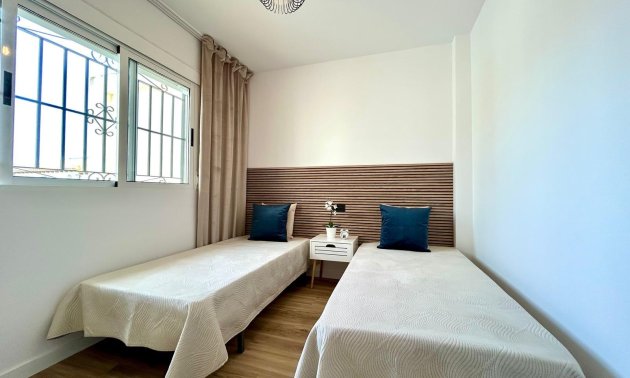 Resale - Townhouse -
Orihuela - Urbanización Perla del Mar