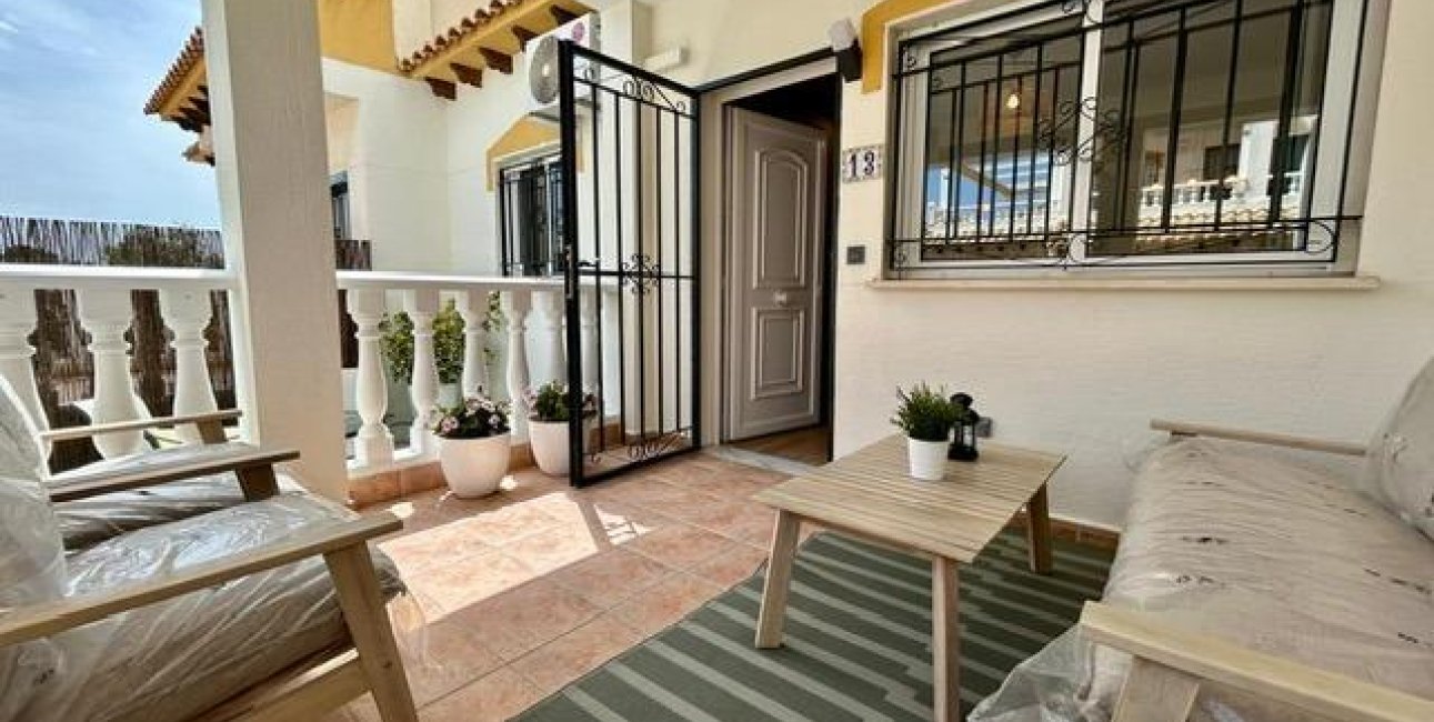 Resale - Townhouse -
Orihuela - Urbanización Perla del Mar