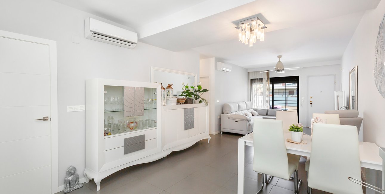 Resale - Apartment / flat -
Pilar de la Horadada - Torre De La Horadada