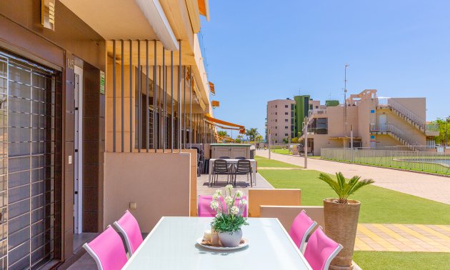 Resale - Apartment / flat -
Pilar de la Horadada - Torre De La Horadada