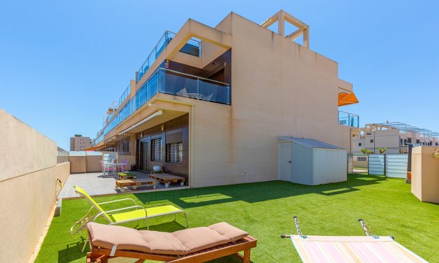 Resale - Apartment / flat -
Pilar de la Horadada - Torre De La Horadada