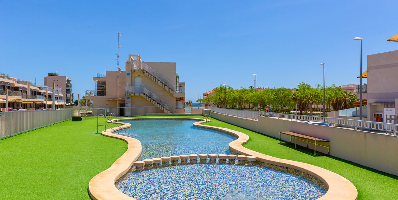 Resale - Apartment / flat -
Pilar de la Horadada - Torre De La Horadada