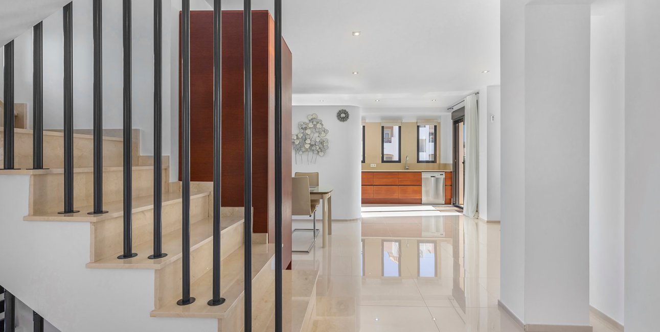 Resale - Villa -
Orihuela Costa - La Zenia