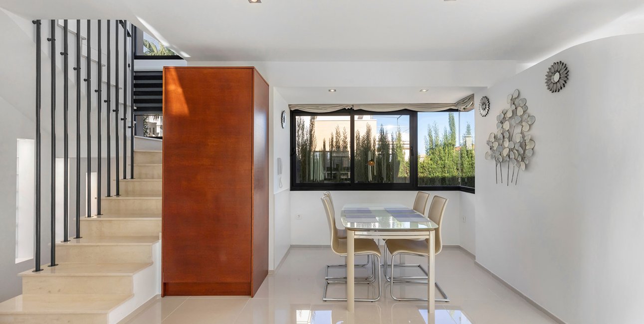 Resale - Villa -
Orihuela Costa - La Zenia