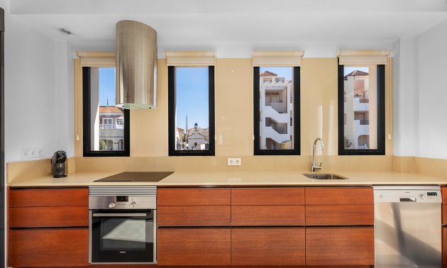 Resale - Villa -
Orihuela Costa - La Zenia