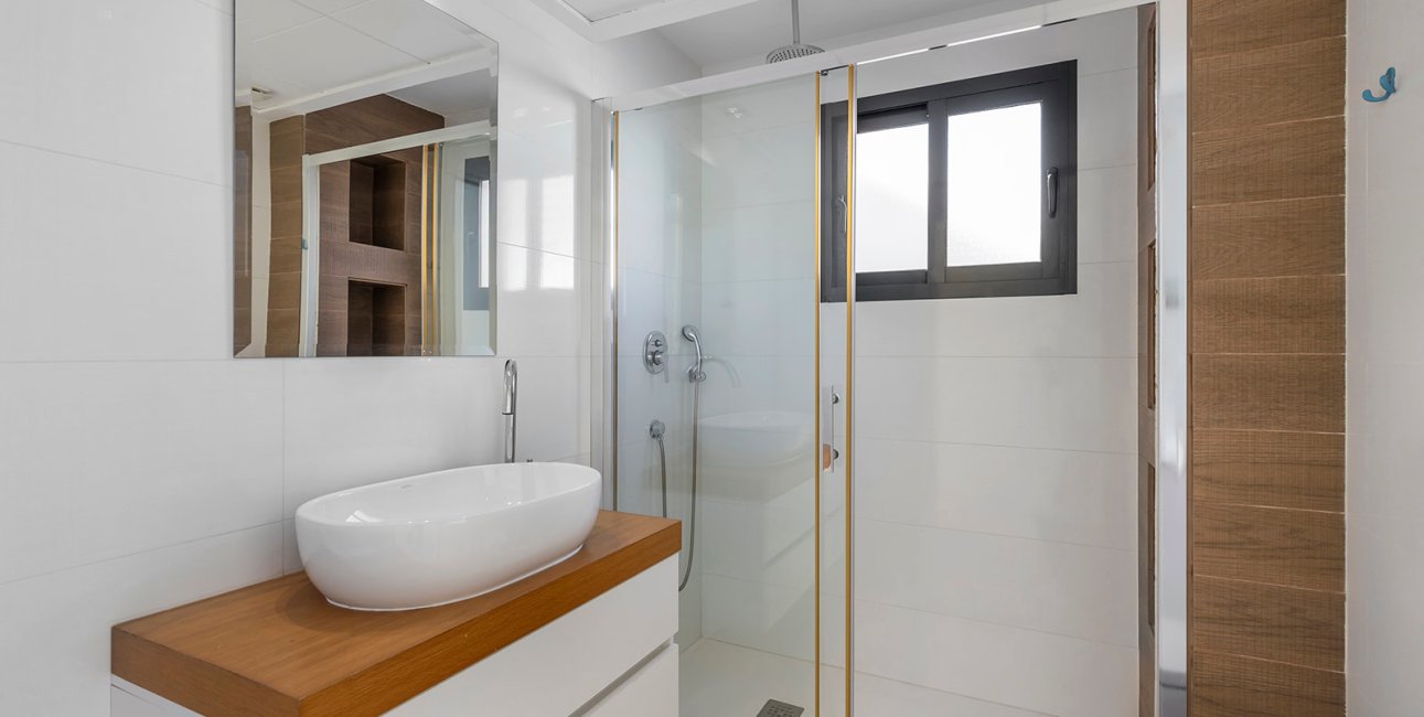 Resale - Villa -
Orihuela Costa - La Zenia