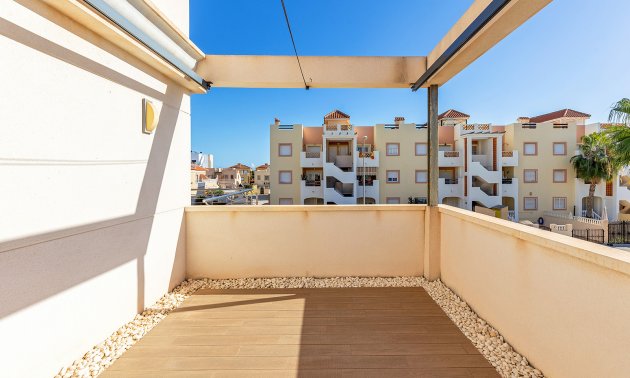 Resale - Villa -
Orihuela Costa - La Zenia