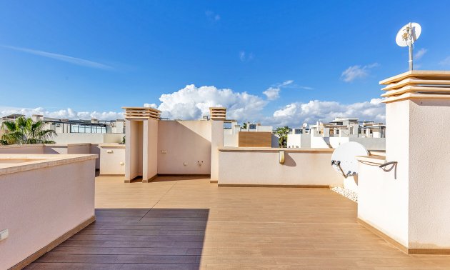 Resale - Villa -
Orihuela Costa - La Zenia