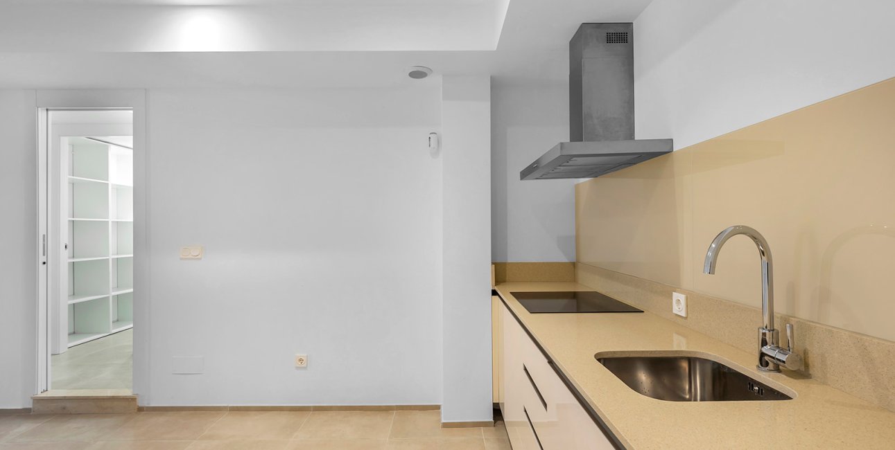 Resale - Villa -
Orihuela Costa - La Zenia