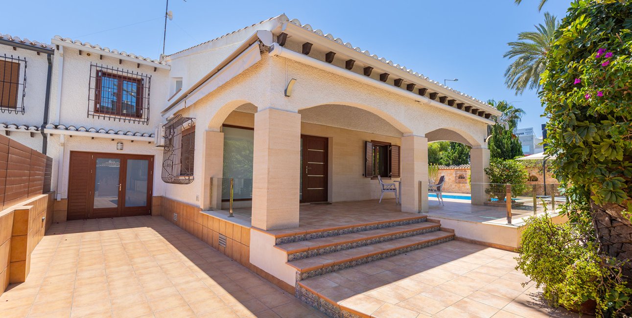 Reventa - Villa -
Orihuela Costa - Punta Prima